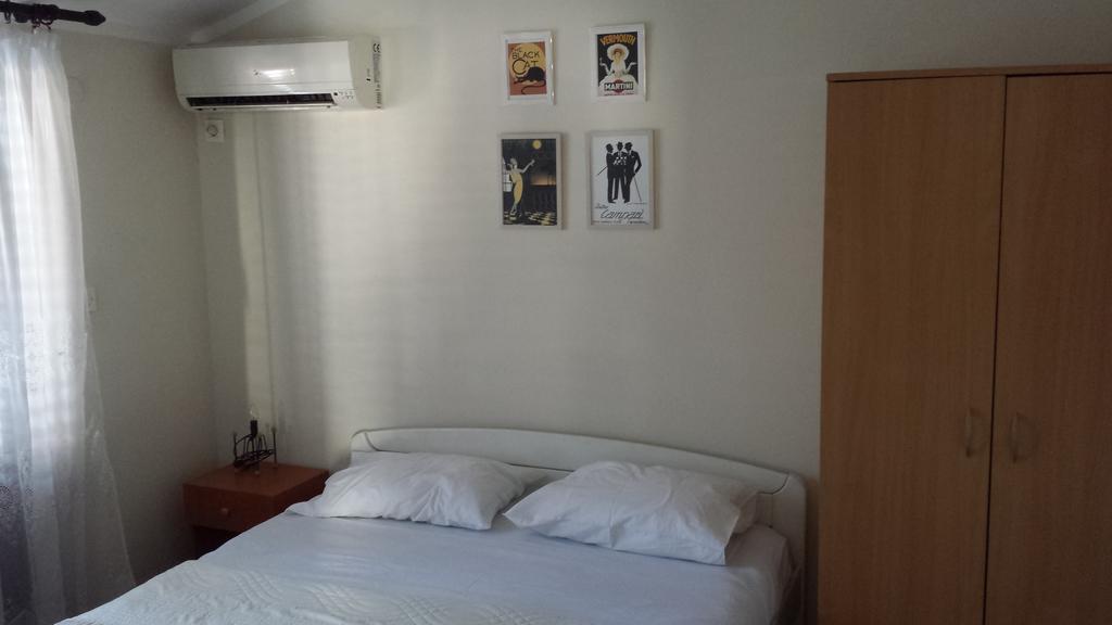 Apartments Fortunella Μπούντβα Δωμάτιο φωτογραφία