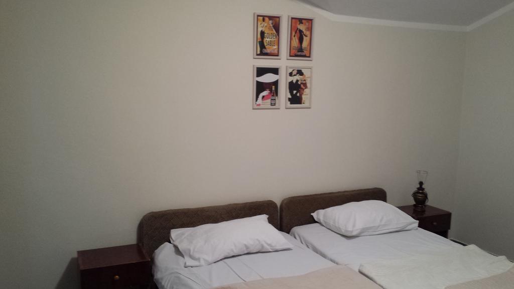 Apartments Fortunella Μπούντβα Δωμάτιο φωτογραφία